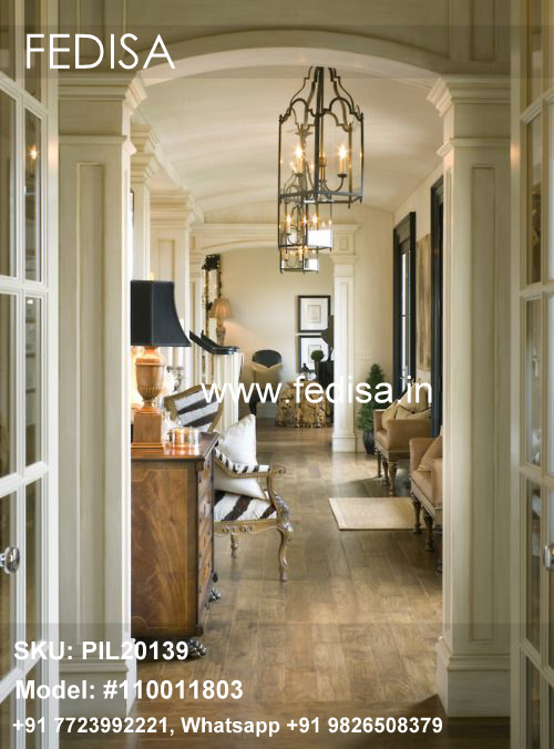 House With Pillars In The Front Door Pillar Design Pillar Home Design