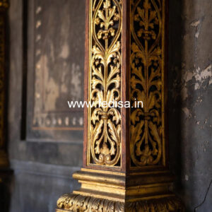 Wooden Pillar Design for Designer Spaces